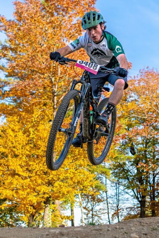 Podiumwear Men's Loose Fit Short Sleeve MTB Jersey - New Fabric 2025!